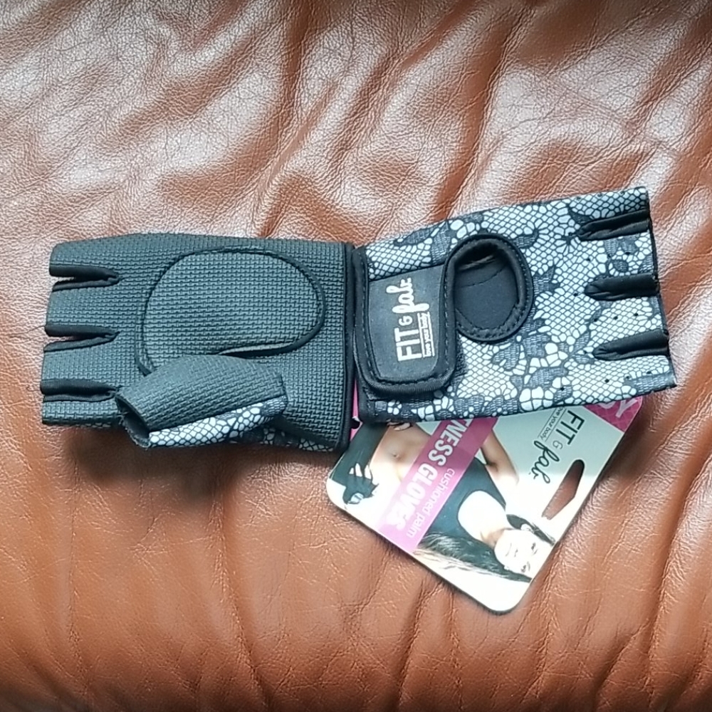 Fitness gloves